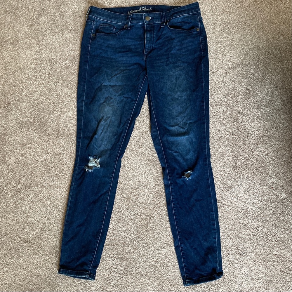 universal thread dark wash skinny jeans
